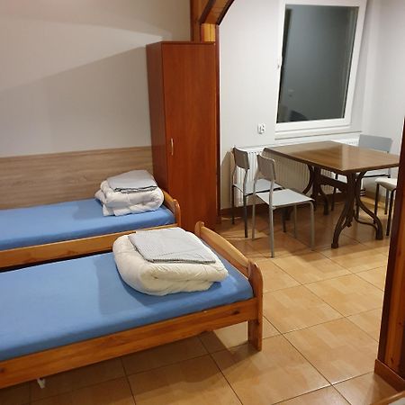 Noclegi Silesia Aster Tychy Habitación foto