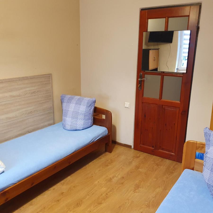 Noclegi Silesia Aster Tychy Habitación foto
