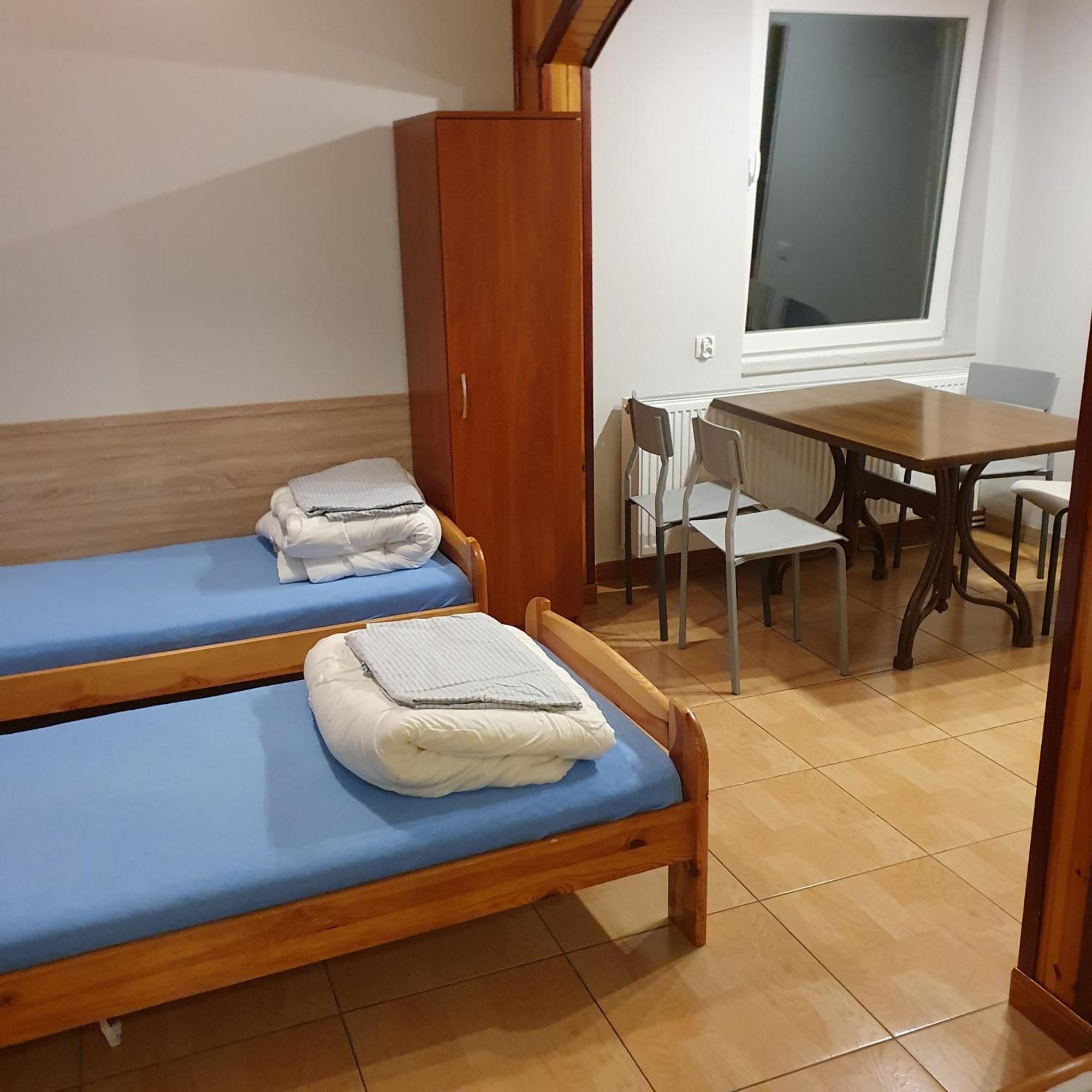 Noclegi Silesia Aster Tychy Habitación foto