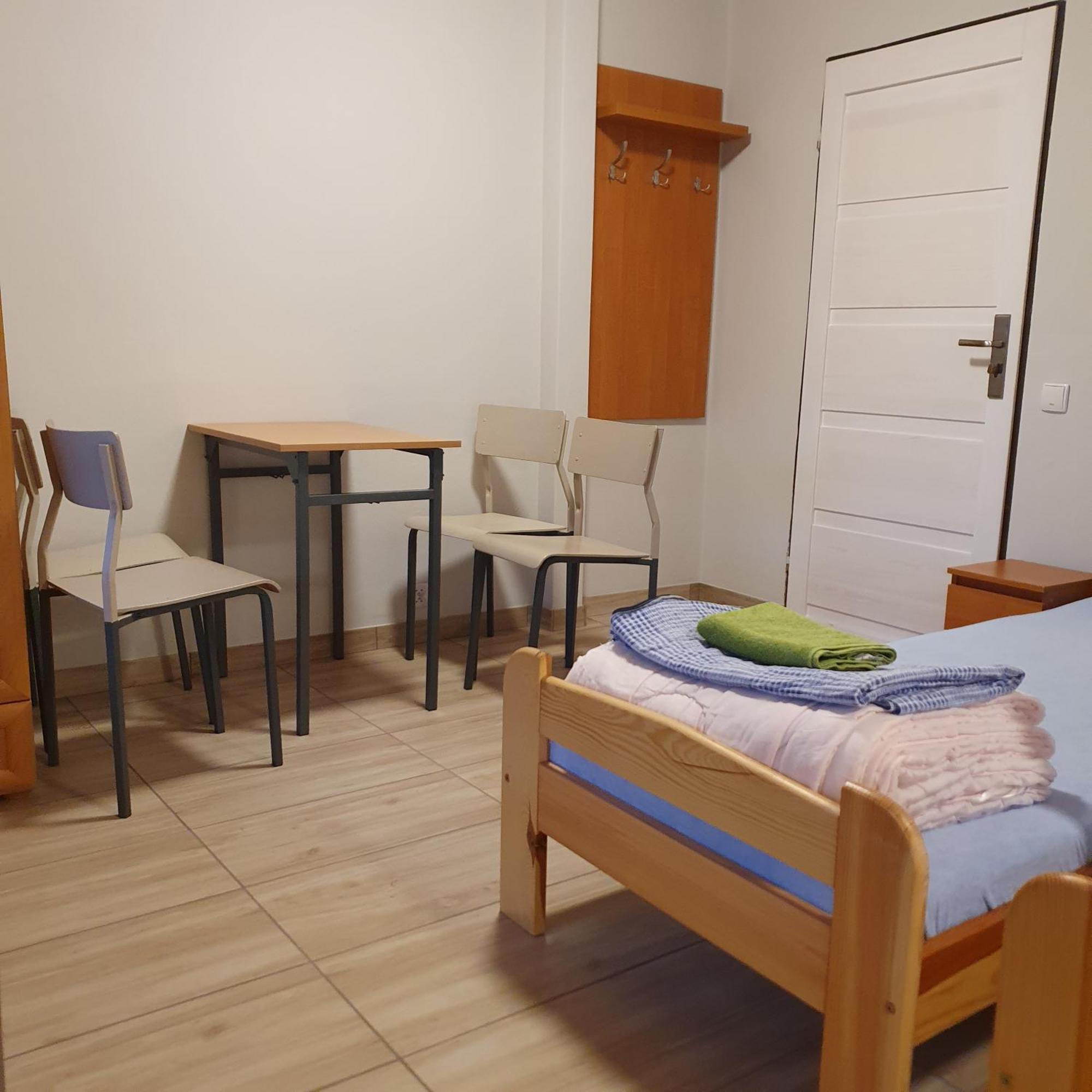 Noclegi Silesia Aster Tychy Habitación foto