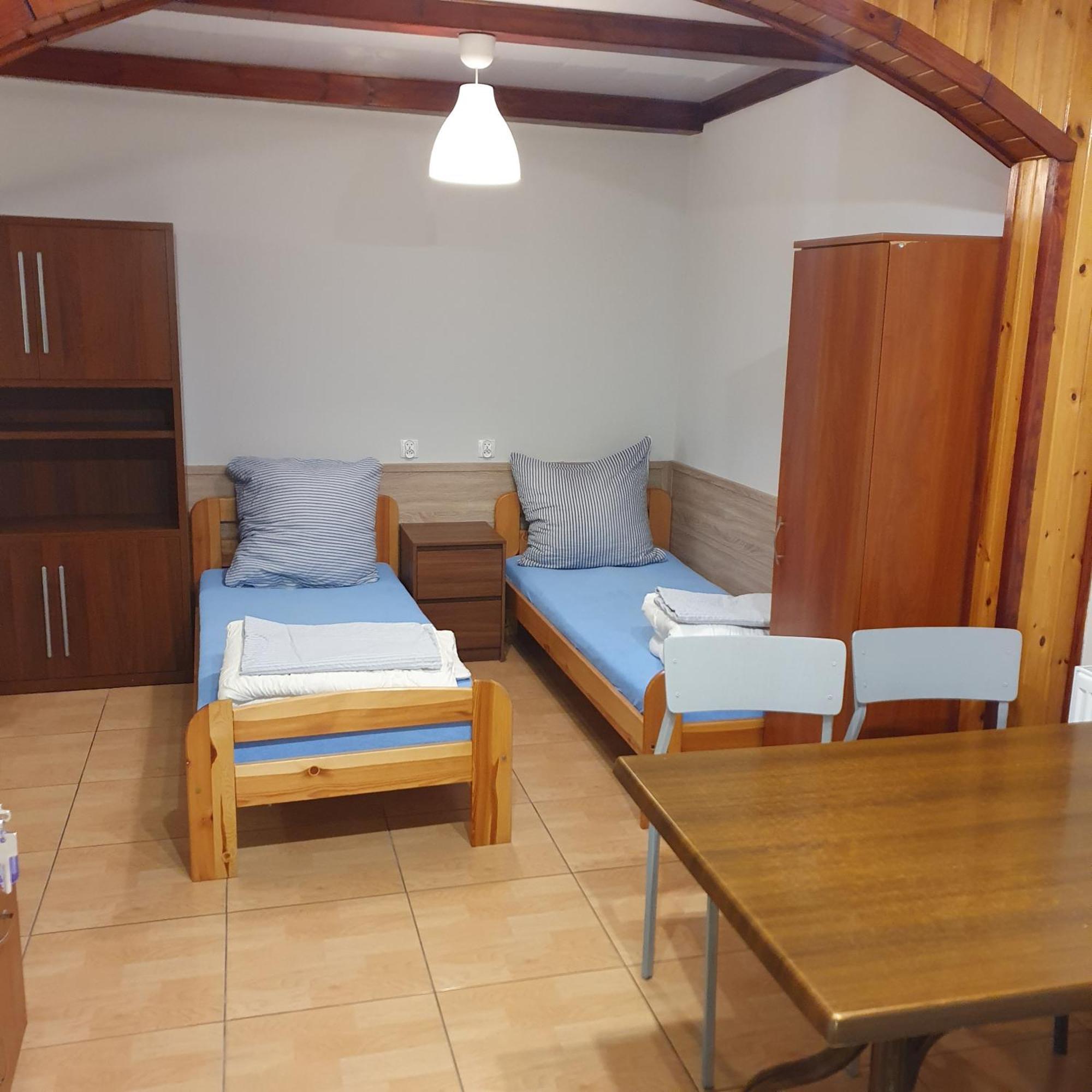 Noclegi Silesia Aster Tychy Habitación foto